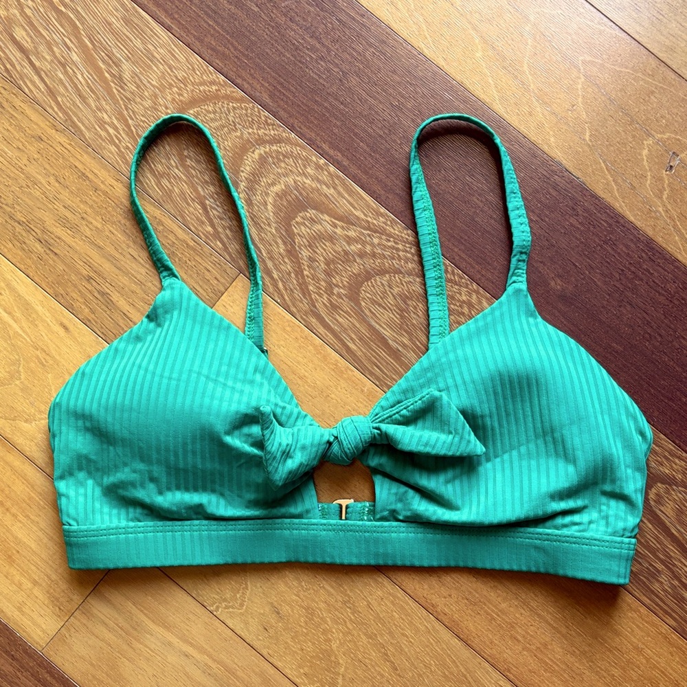 Albion Fit Swimwear Turquoise Textured Bikini Top Bow Detail, size medium